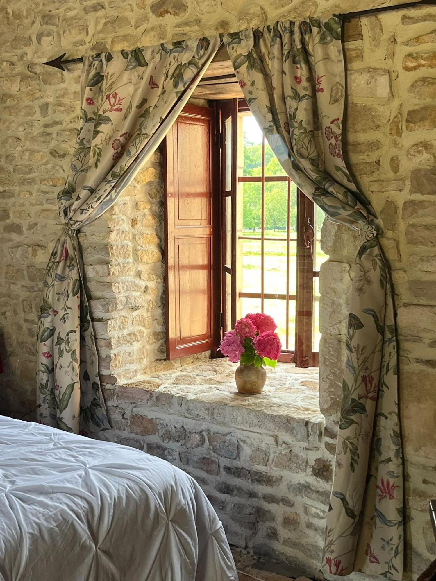 Chambre Dans Tour Du 15Eme Siecle Mauvieres ภายนอก รูปภาพ